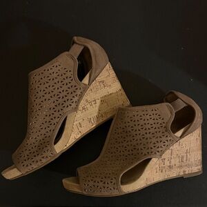 Life Stride Brown Cutout Wedge Sandals